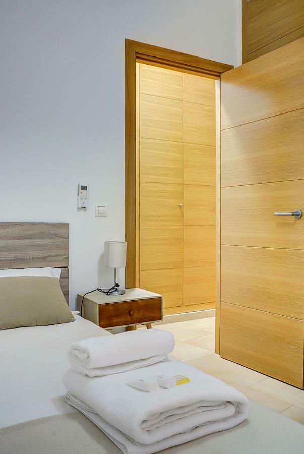 Apartamento San Julian Севилья Экстерьер фото